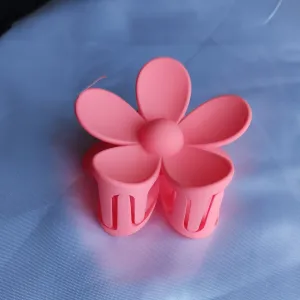 Lea Flower Hair Claw